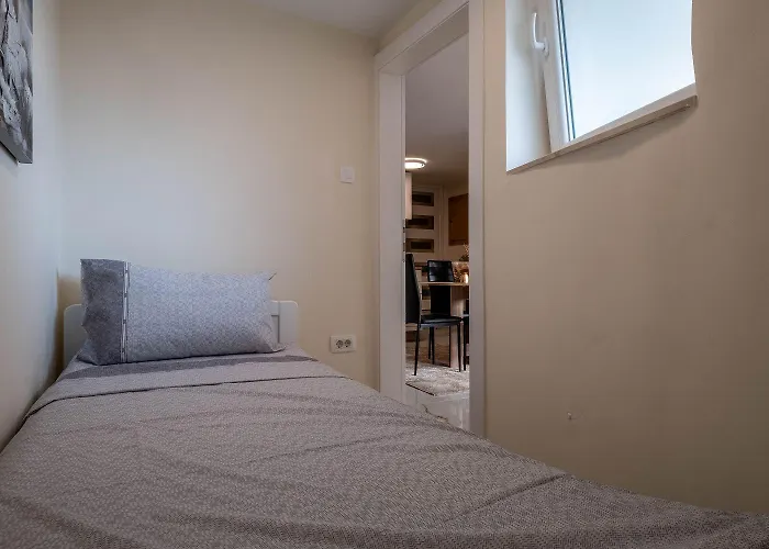 Lauschiges Und Zentrumsnahes Mit Privatparkplatz Und Waschmaschine Апартаменты Нови-Винодолски